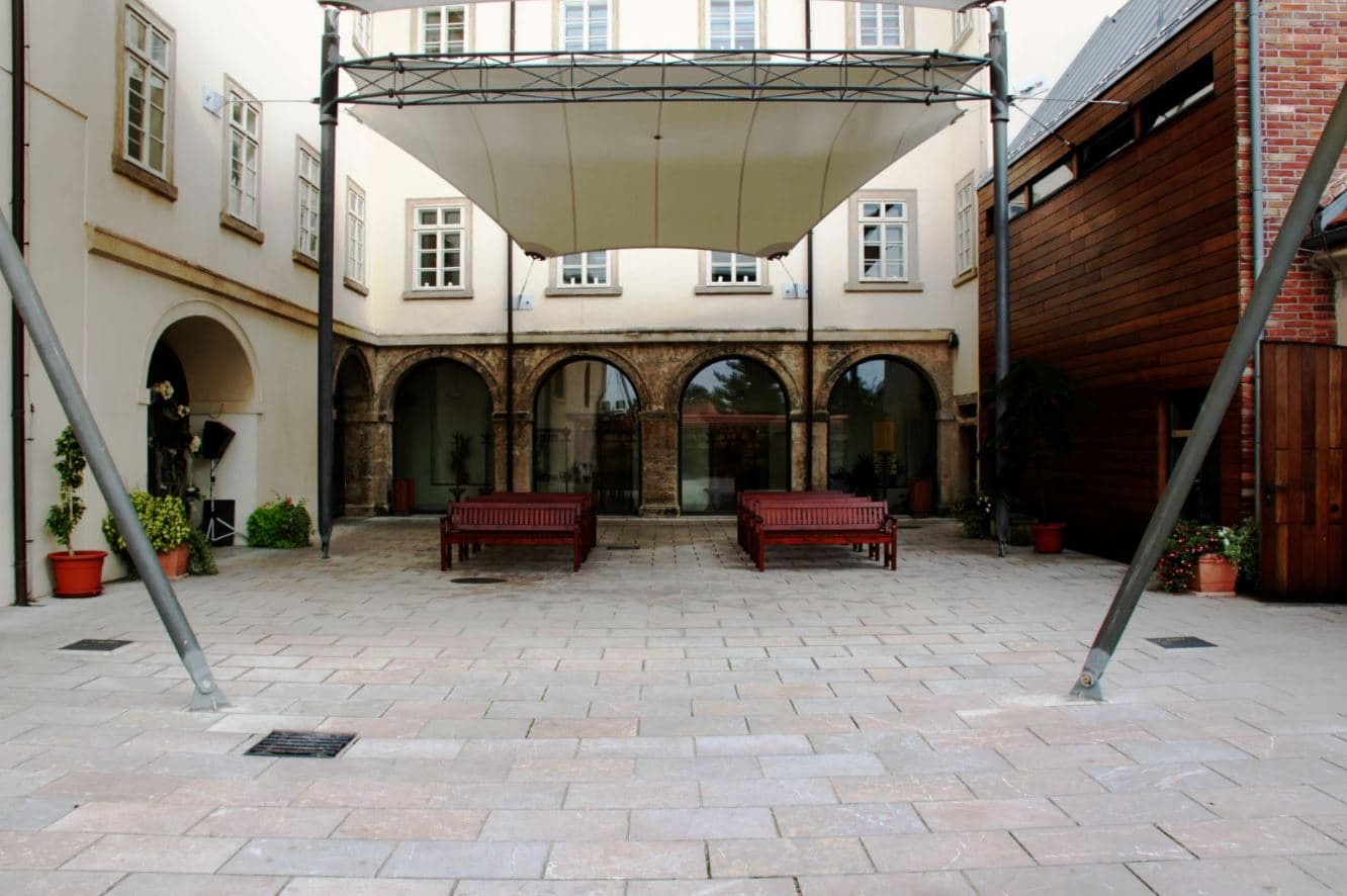Horní Počernice 299